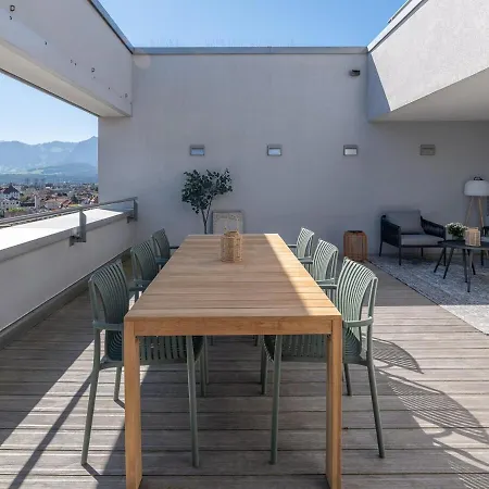 Exclusive Sky Penthouse In 公寓