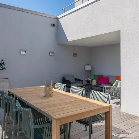 Exclusive Sky Penthouse In Appartamento Thun